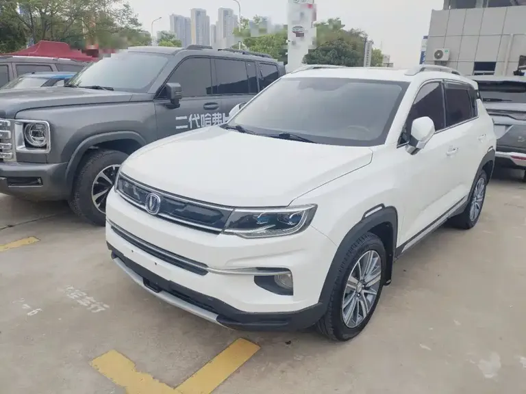Changan CS35 PLUS 1.6 L Auto Cool Connect CN-V