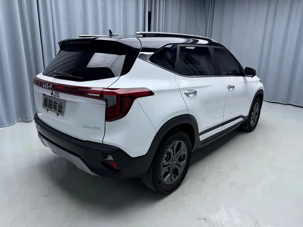 Seltos 1.5 L CVT Luxury