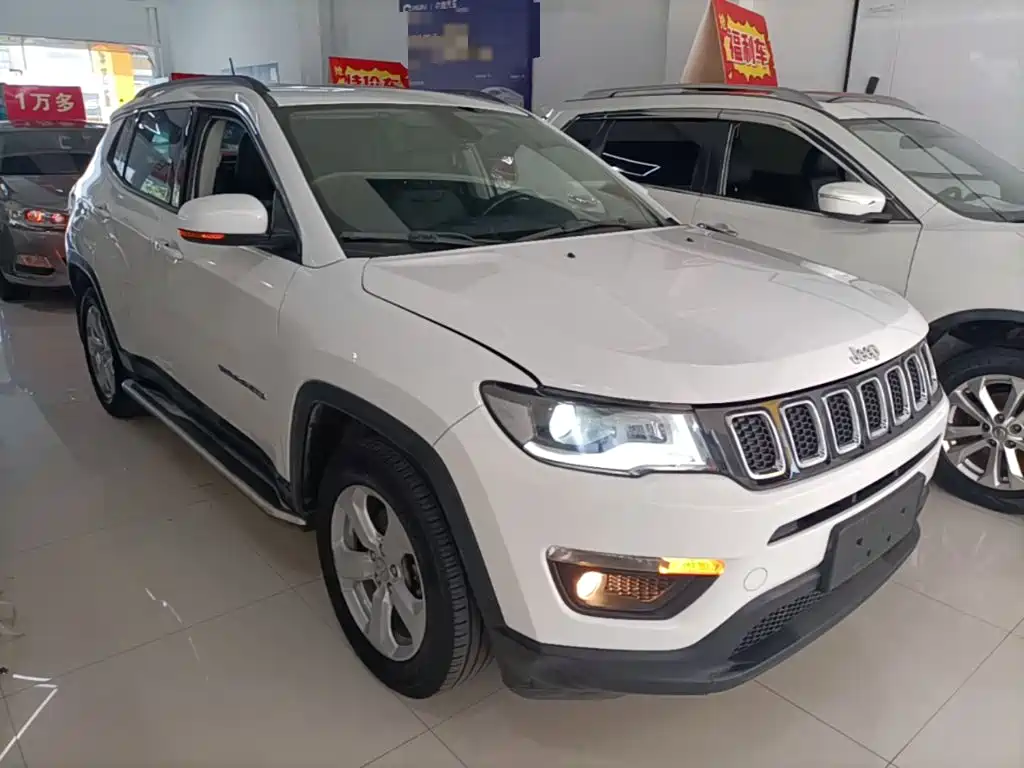 Compass 200 T Auto Home Enjoyment
