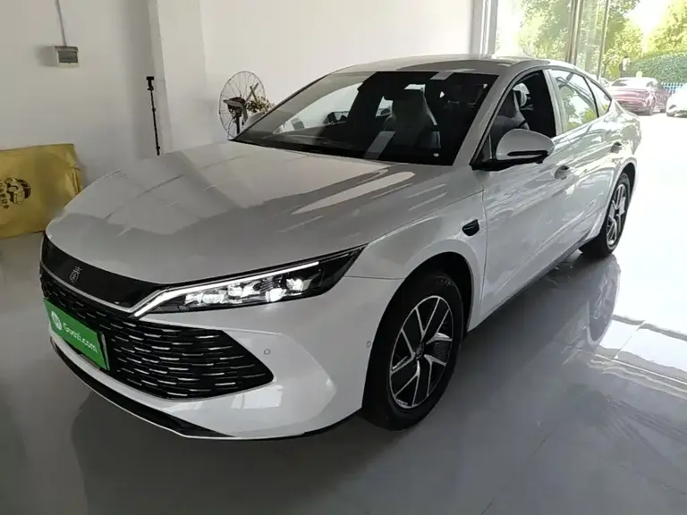 BYD Qin L DM-i 128 KM Leading