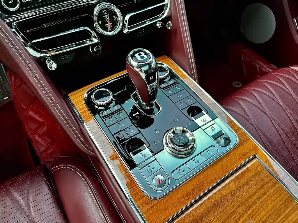 Flying Spur 4.0 T V8 Standard