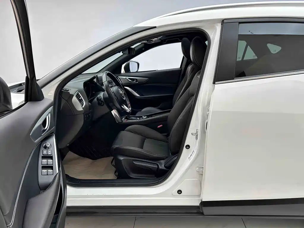 Mazda CX-4 2.0 L Auto 2 WD Blue Sky Taste Upgraded CN-V