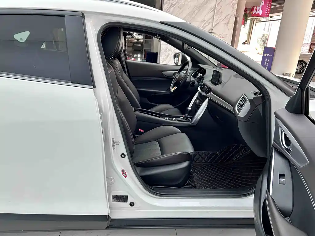 Mazda CX-4 2.0 L Auto 2 WD Blue Sky Taste Upgraded CN-V