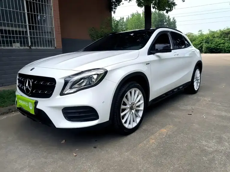 Mercedes-Benz GLA GLA 200 Fashion