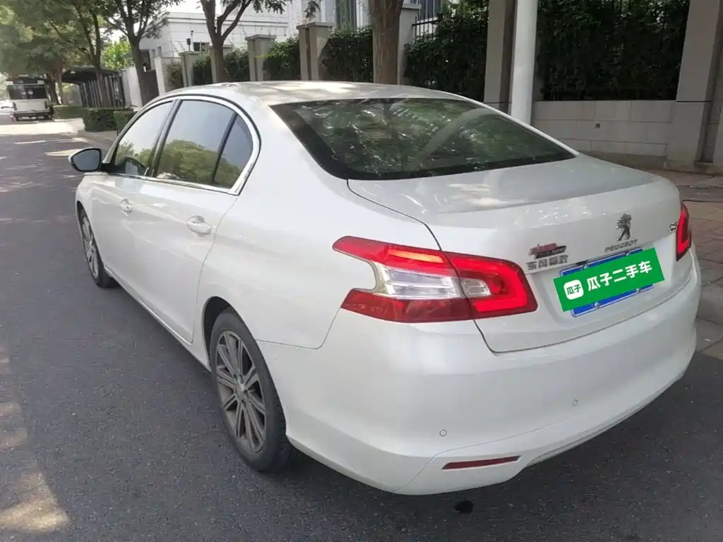 Peugeot 408 1.8 L Auto Luxury