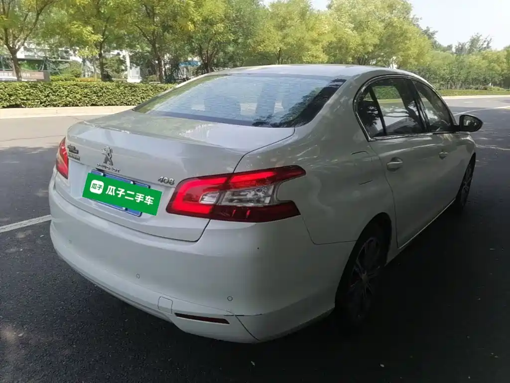 Peugeot 408 1.8 L Auto Luxury