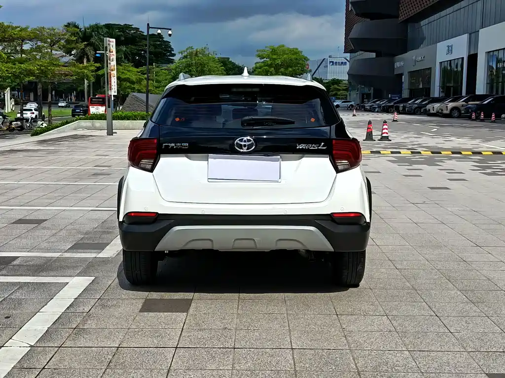 YARiS L Zhixuan Zhixuan X 1.5 L CVT Leading PLUS