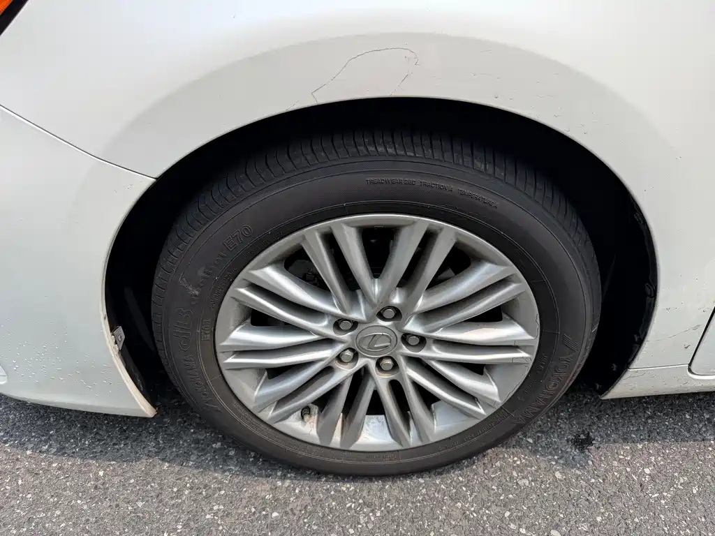 Lexus ES 200 Elite