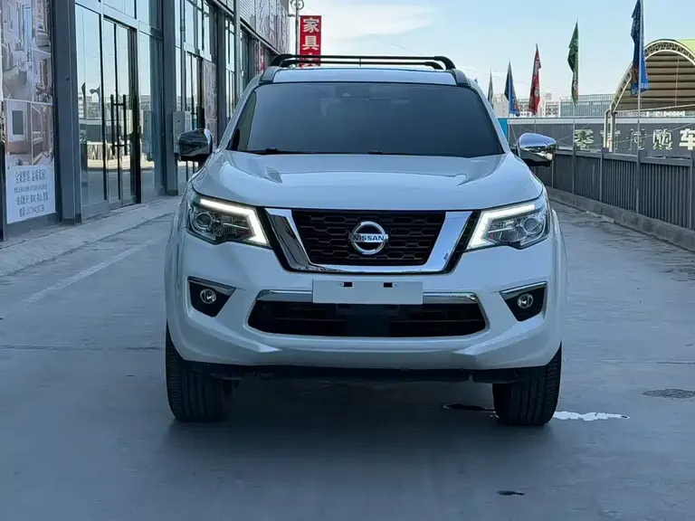 Nissan Terra 途达 2018款 2.5 L 自动四驱旗舰版
