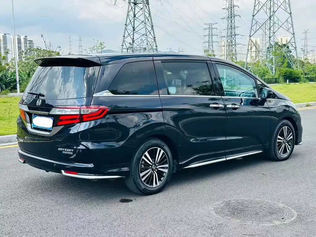 Odyssey 2.0 L Sharp· Supreme Premium