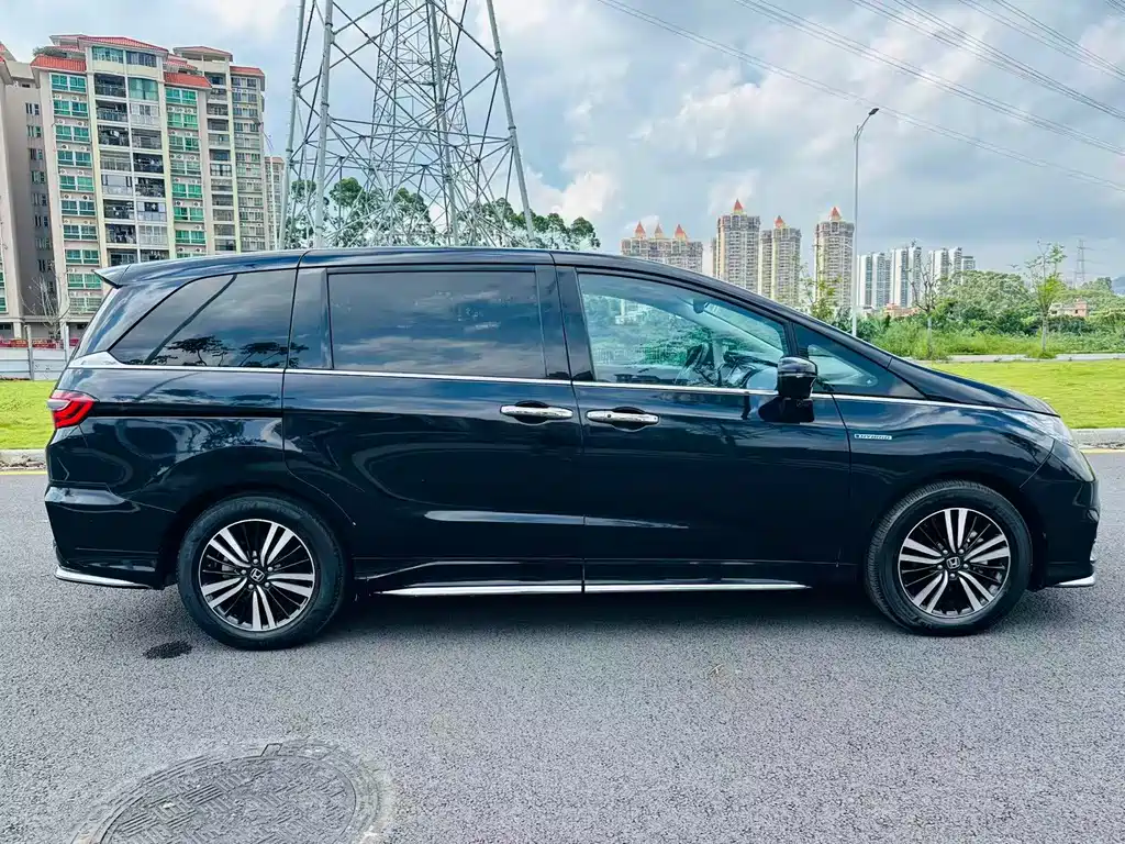 Odyssey 2.0 L Sharp· Supreme Premium