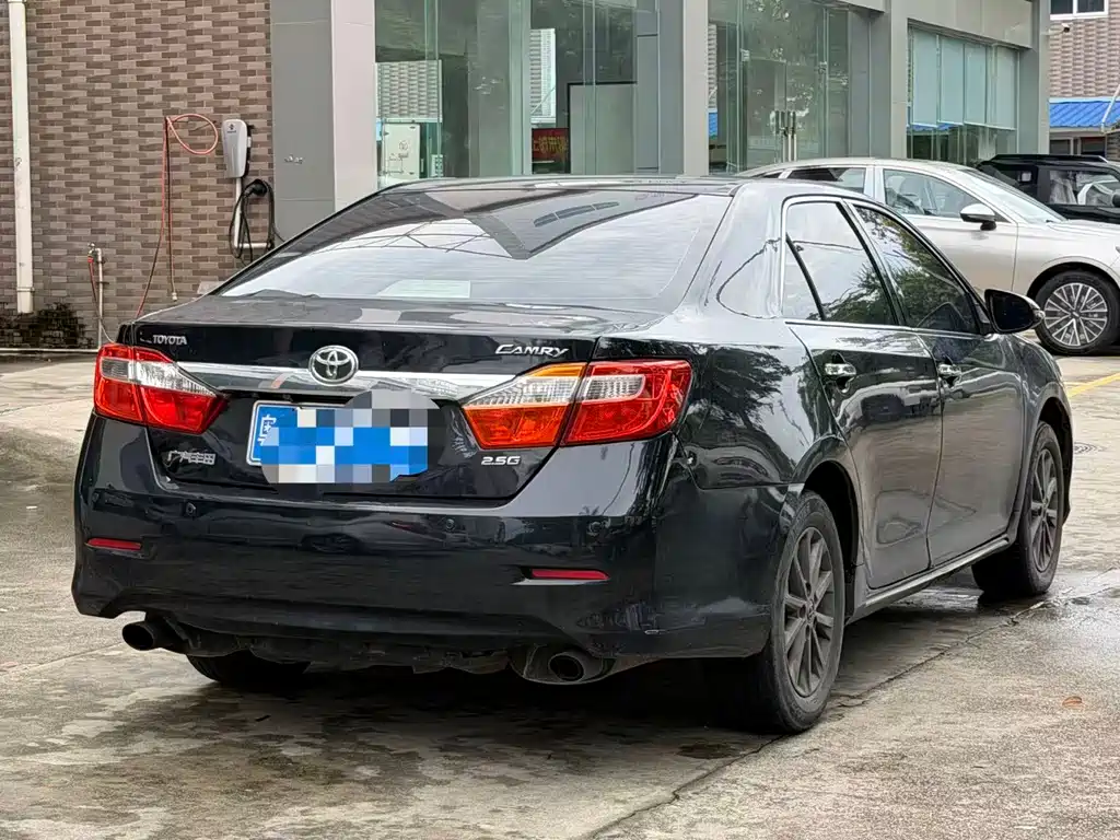 Camry 2.5 G Luxury