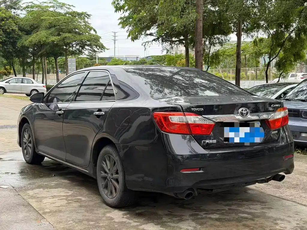 Camry 2.5 G Luxury