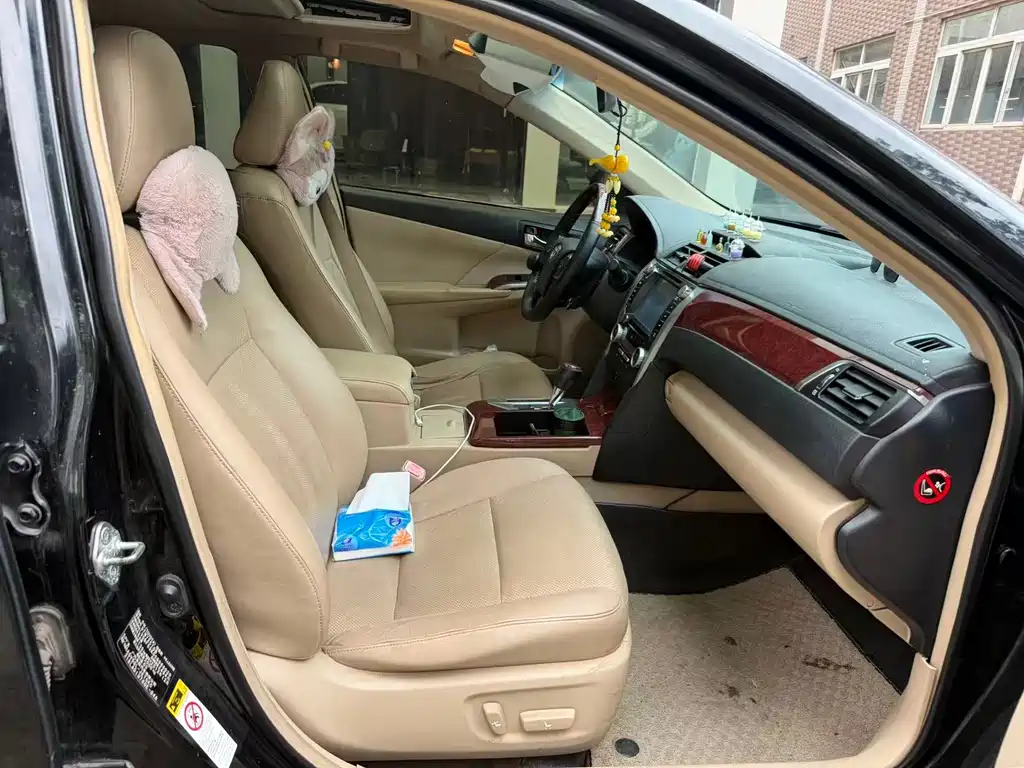 Camry 2.5 G Luxury
