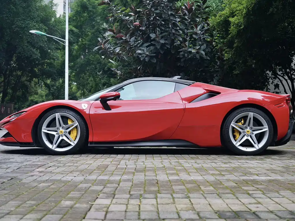 SF90 3.9 T V8 Stradale