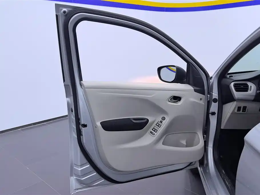 Elysee 1.6 L Manual Fashion