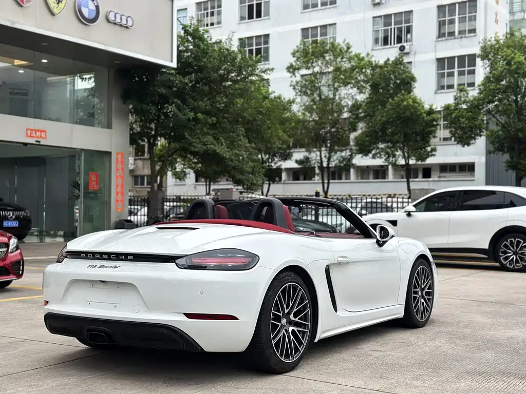 Porsche 718 Boxster 2.0 T