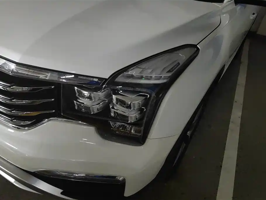 GAC Trumpchi GS8 320 T 2 WD Luxury Connected (7-seat)