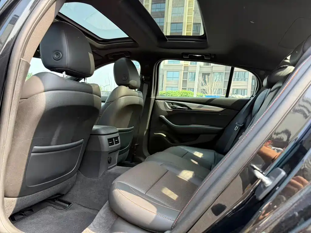 Cadillac CT5 28 T Leading Sport