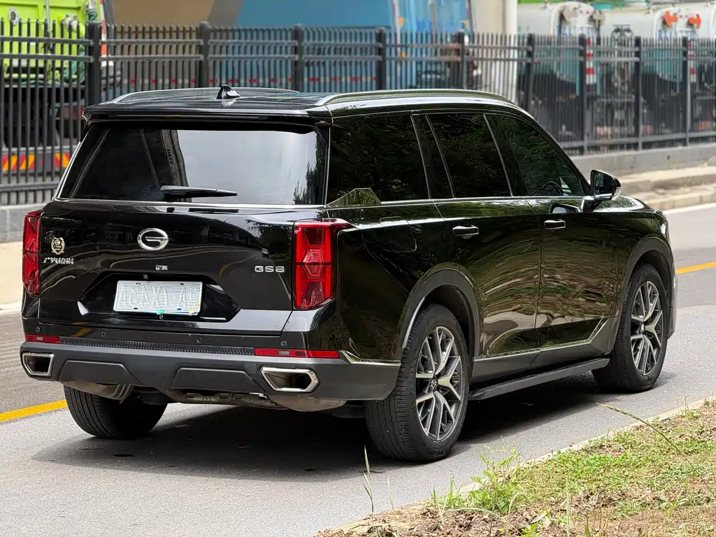 GAC Trumpchi GS8 Navigator Series 2.0 TGDI 2 WD Luxury Connected (7-seat)