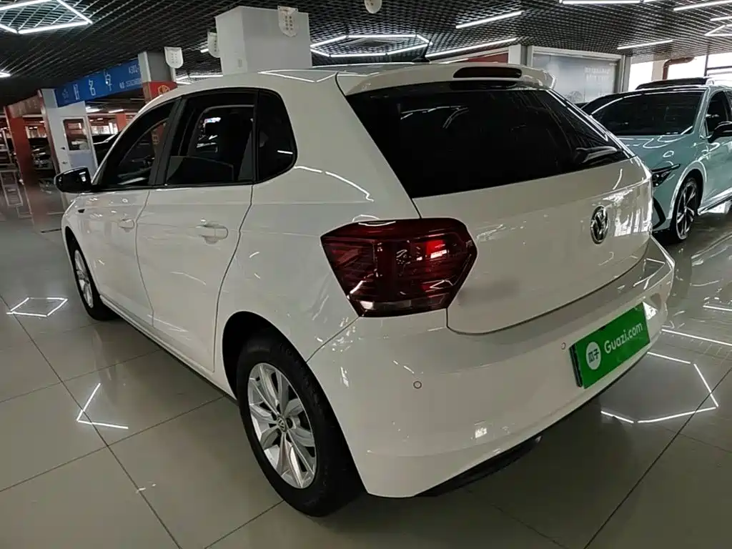 Polo Plus 1.5 L Auto Colorful Tech