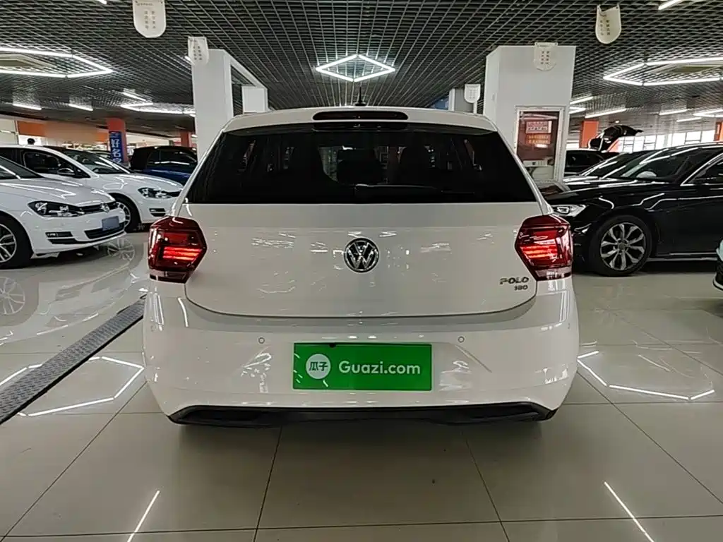 Polo Plus 1.5 L Auto Colorful Tech