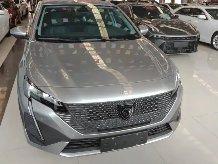 Peugeot 408 360 THP Dragon Latour