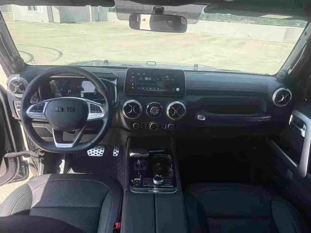 BAIC BJ40 2.0 D Blade Hero Glory