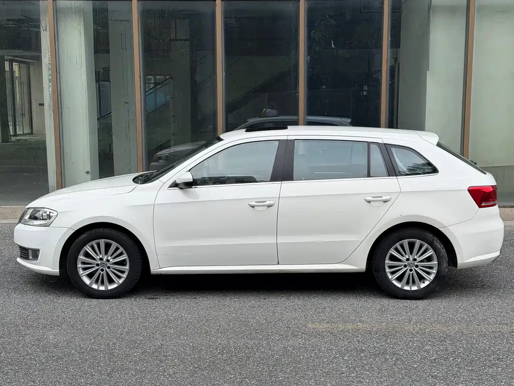 Gran Lavida 1.6 L Auto Comfort
