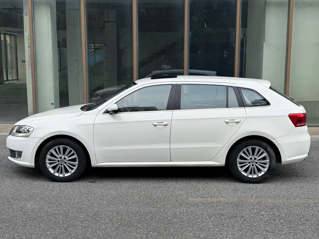 Gran Lavida 1.6 L Auto Comfort