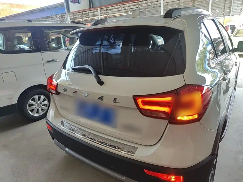 Haval H1 哈弗H1 2017款 蓝标 1.5 L AMT标准型