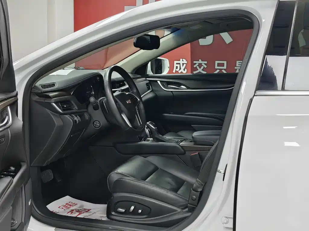Cadillac XTS 28 T Luxury