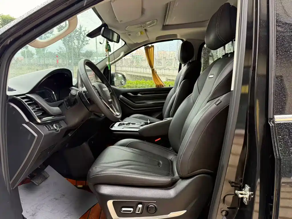 Maxus G20 PLUS 2.0 T Gasoline Auto Executive
