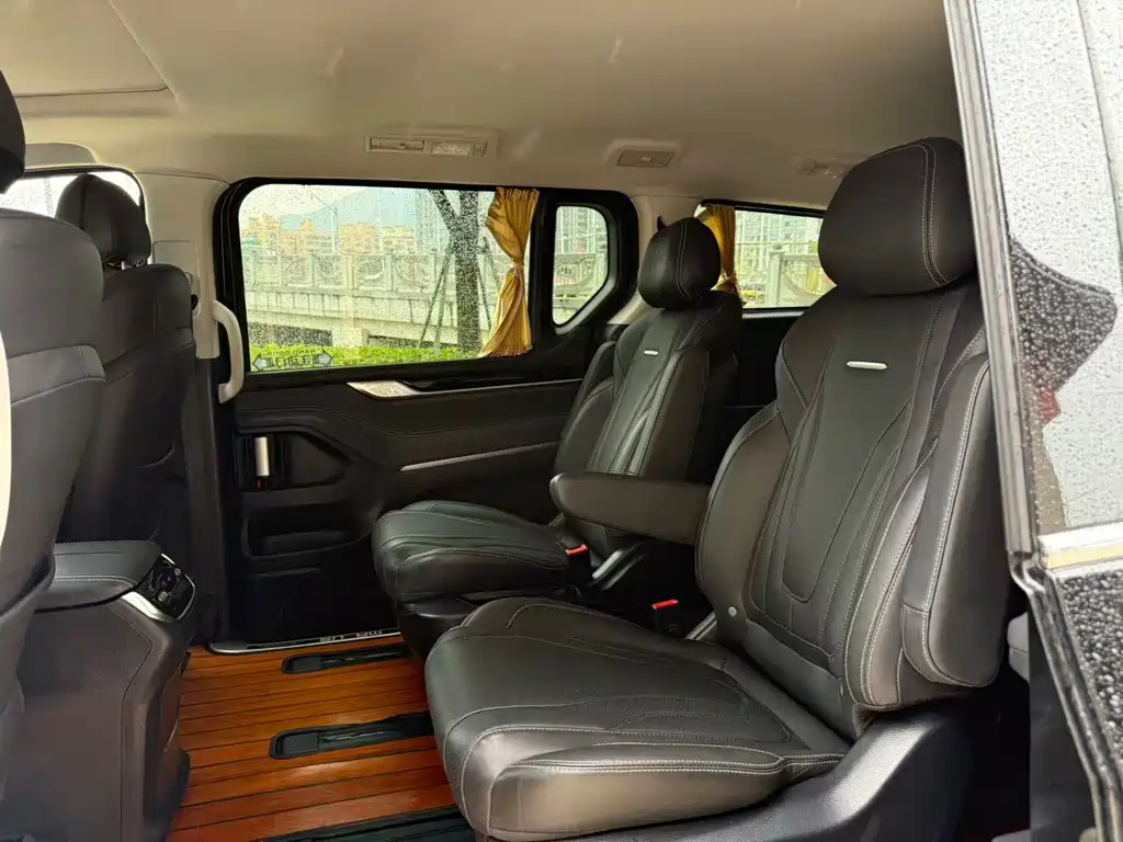 Maxus G20 PLUS 2.0 T Gasoline Auto Executive