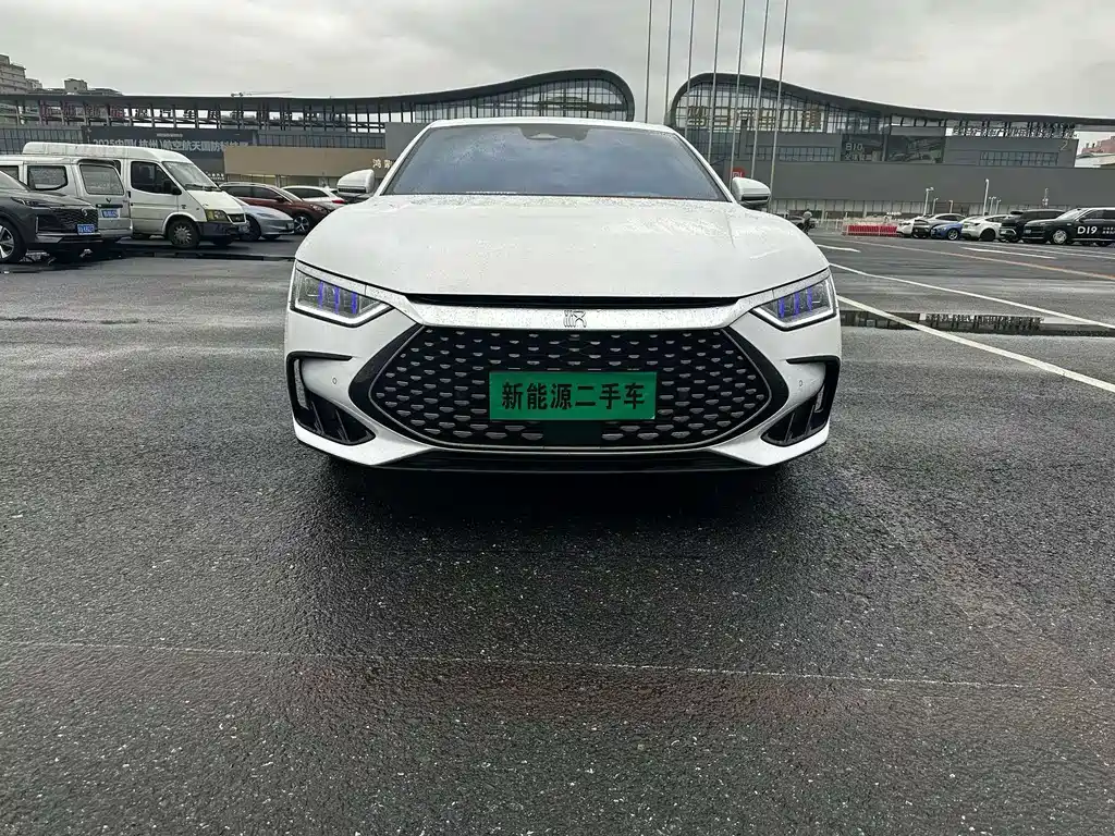 Han DM-i 121 KM Honored