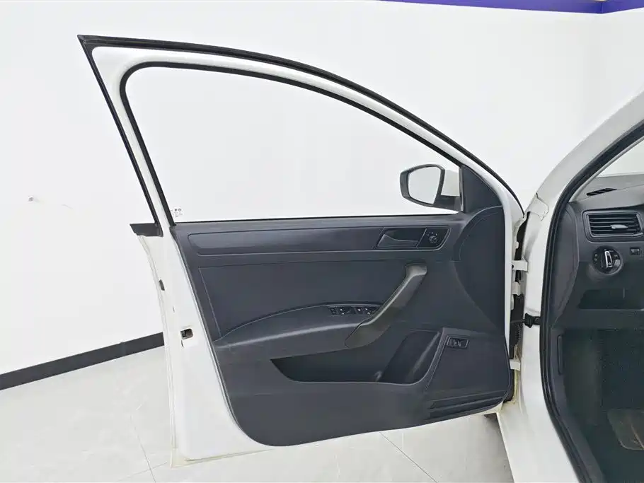 Santana 1.5 L Auto Style CN-VI