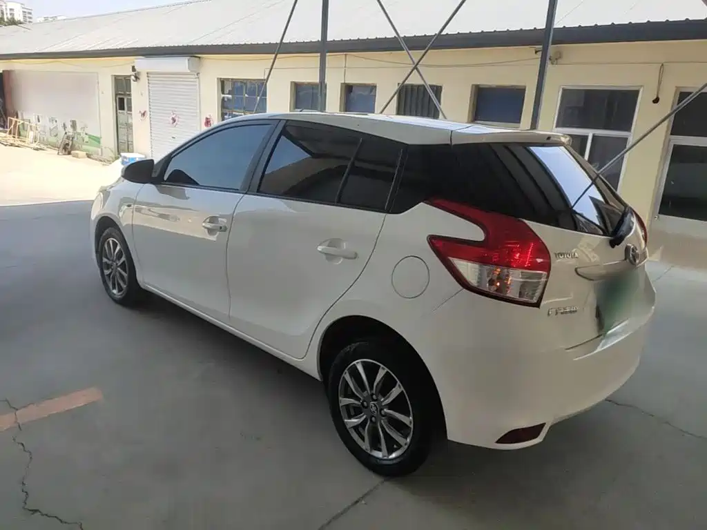 YARiS L Zhixuan 1.5 E Auto Charm Motion