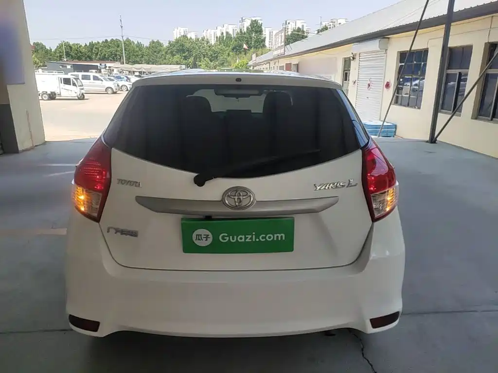 YARiS L Zhixuan 1.5 E Auto Charm Motion