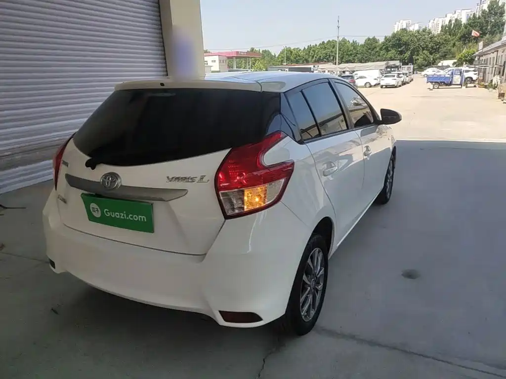 YARiS L Zhixuan 1.5 E Auto Charm Motion