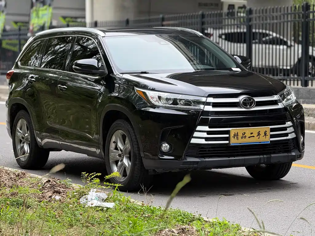 Highlander 2.0 T 4 WD Luxury 7-seat