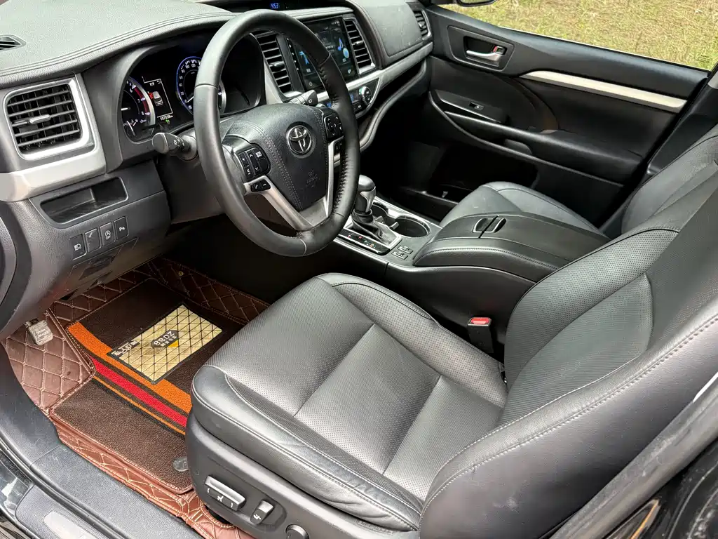 Highlander 2.0 T 4 WD Luxury 7-seat