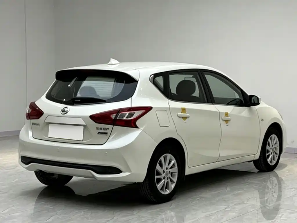 Tiida 1.6 L CVT Cool Motion