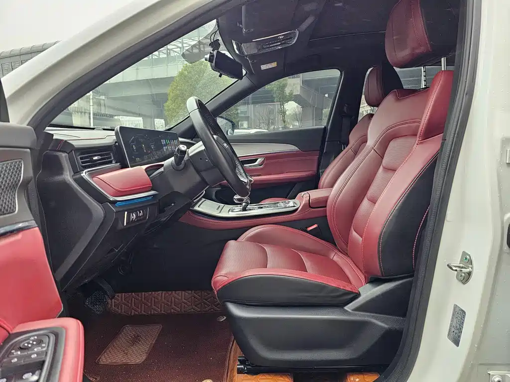 Jetour X70 PLUS 1.5 T DCT Mountain 7-seat