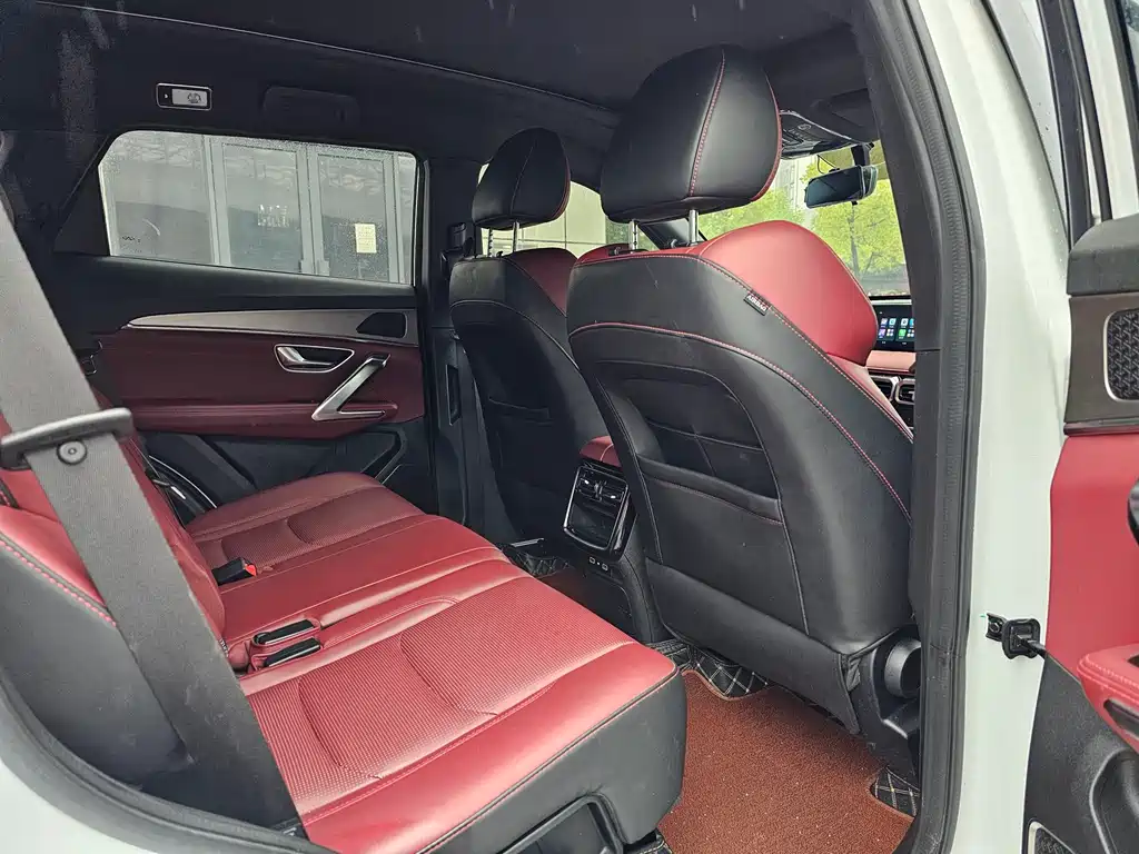 Jetour X70 PLUS 1.5 T DCT Mountain 7-seat