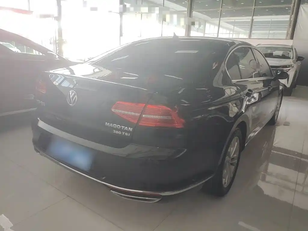 Magotan 380 TSI DSG Luxury CN-VI