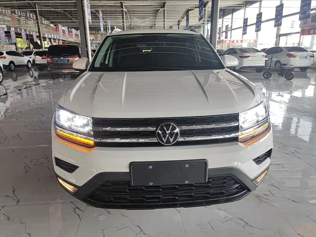 Tharu 280 TSI 2 WD Luxury PLUS