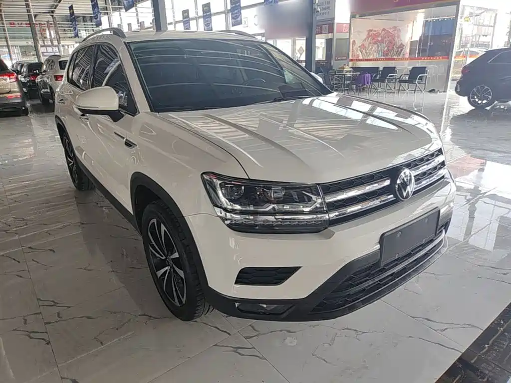 Tharu 280 TSI 2 WD Luxury PLUS