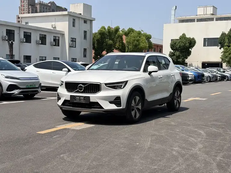 Volvo XC40 B3 Smart Vision Luxury