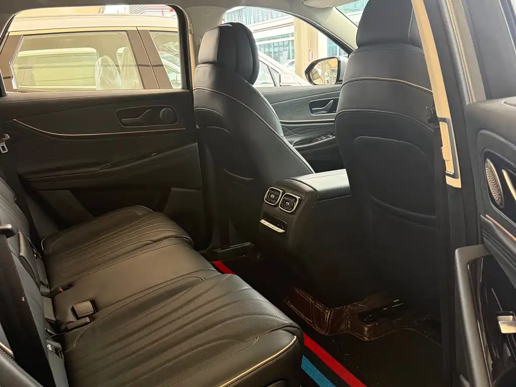 Tiggo 9 2.0 T DCT 2 WD Luxury 5-seat