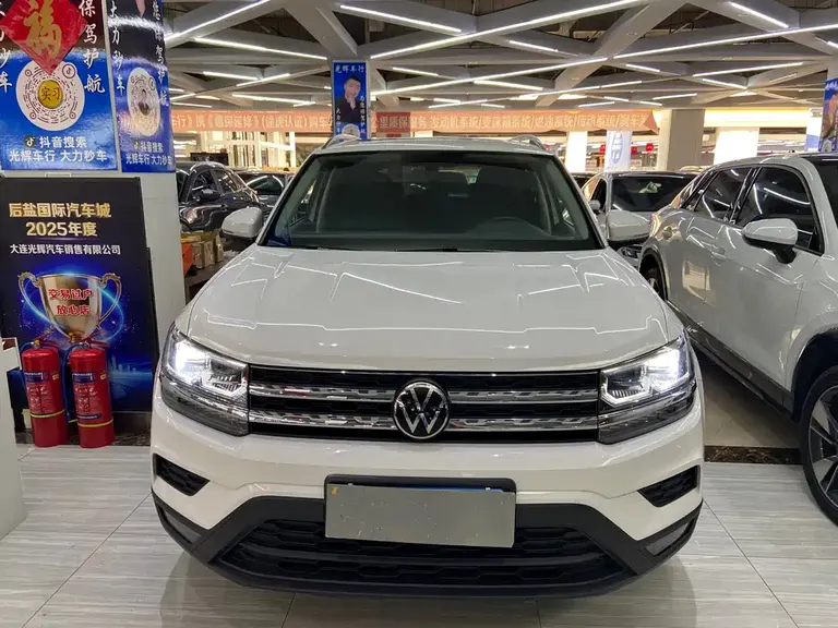 Volkswagen Tharu 280 TSI 2 WD Luxury
